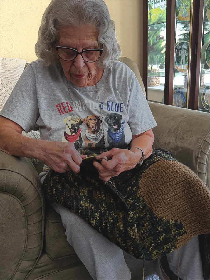 Stephens crochets deer afghan copy